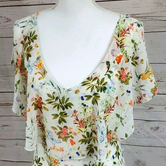💐 IJeans by Buffalo Flirty Floral Blouse, Large 💐 - Picture 3 of 8